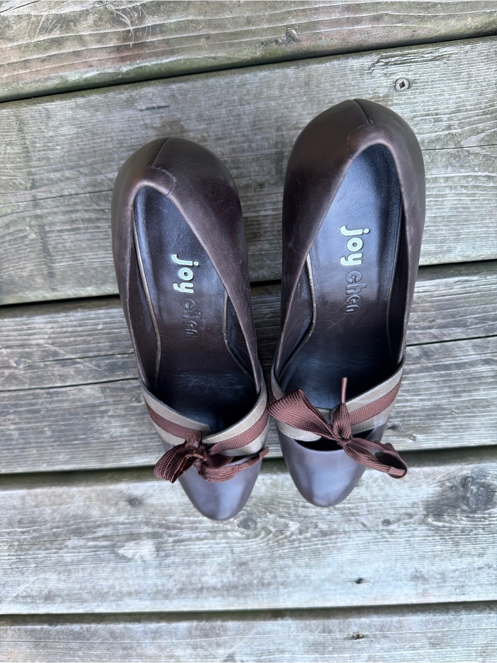 Joy Chen Brown Leather Pumps Size 9 Block Heel Bow Accent Career Office Shoes - Picture 11 of 14